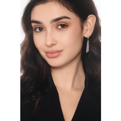 Pendientes colgantes en oro blanco 18k con diamantes