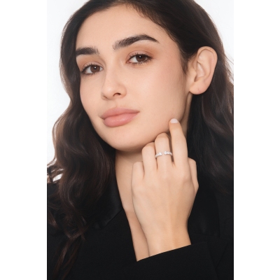 Anillo abierto de oro blanco 18k con diamantes 