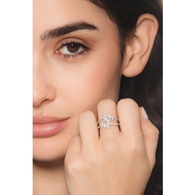 Anillo design dos hileras en oro blanco 18k con diamantes