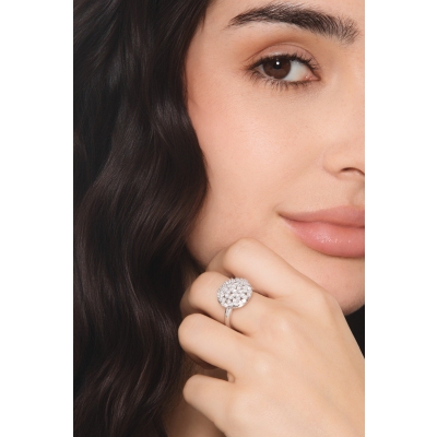 Anillo redondo en oro blanco 750 con diamantes