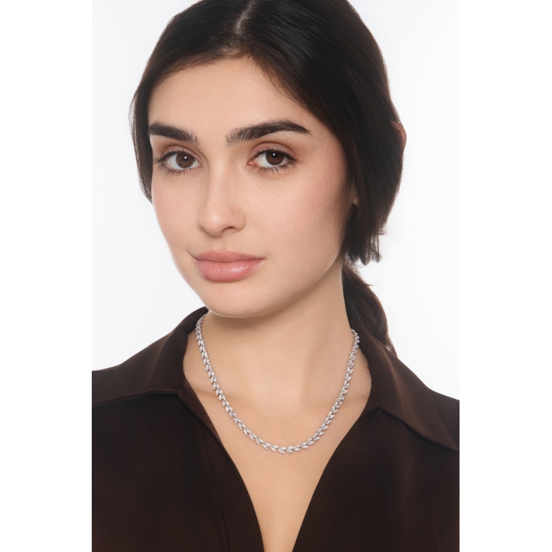 Collar en oro blanco 750 con diamantes navette Collar en oro blanco 750 con diamantes navette