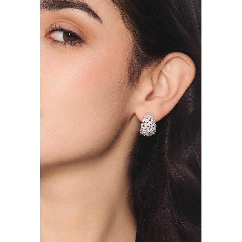 Pendientes de diseño con ilusión de navettes en oro blanco Pendientes de diseño con ilusión de navettes en oro blanco