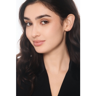 Mono pendiente en oro blanco de 18k con diamante negro