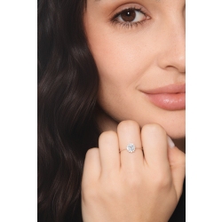 Anillo en oro blanco 18k con aguamarina 5x4 mm y diamantes 2