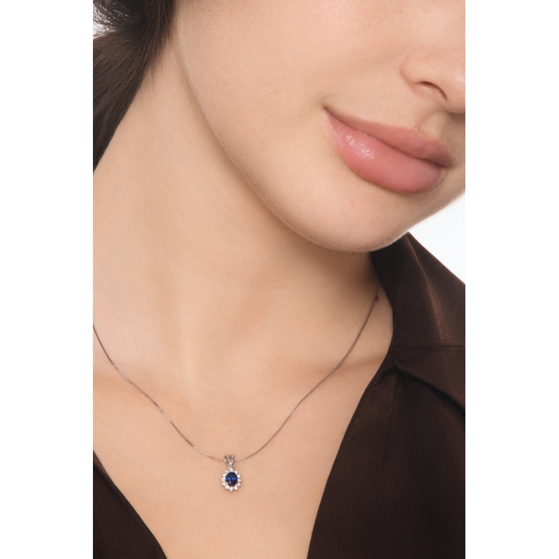 Collar contorno en oro blanco 18k con zafir y diamantes