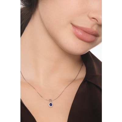 Collar contorno en oro blanco 18k con zafir y diamantes