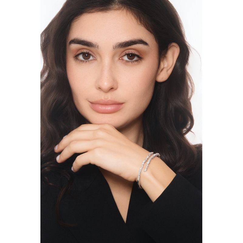 Brazalete rígido en oro blanco 750 con diamantes