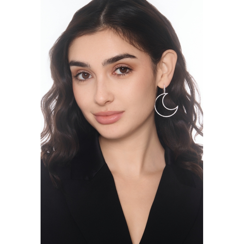 Pendientes media luna en oro blanco 18k con diamantes