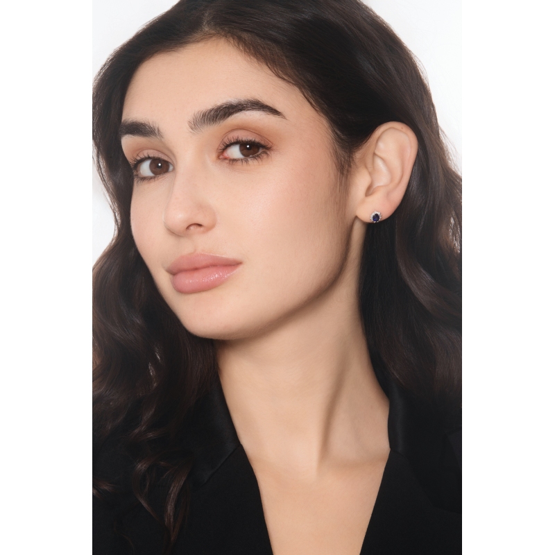 Pendientes contorno en oro blanco 18k con zafiro azul y diamantes