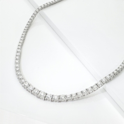 Collar de diamantes en oro blanco 18K