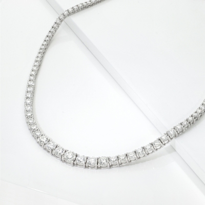 Collar de diamantes en oro blanco 18K