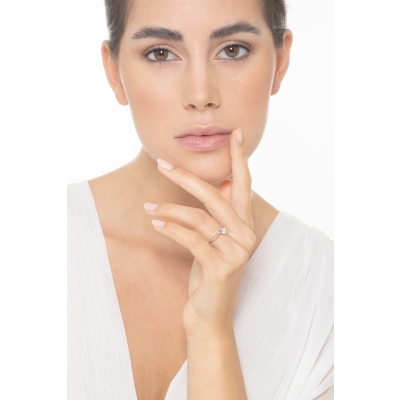 Anillo oro blanco 18k con diamante central certificado IGI 0.49 ct