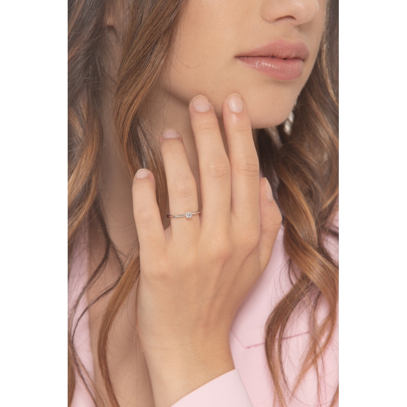 Anillo Solitario Oro Blanco 18K 4 Garras y Diamante