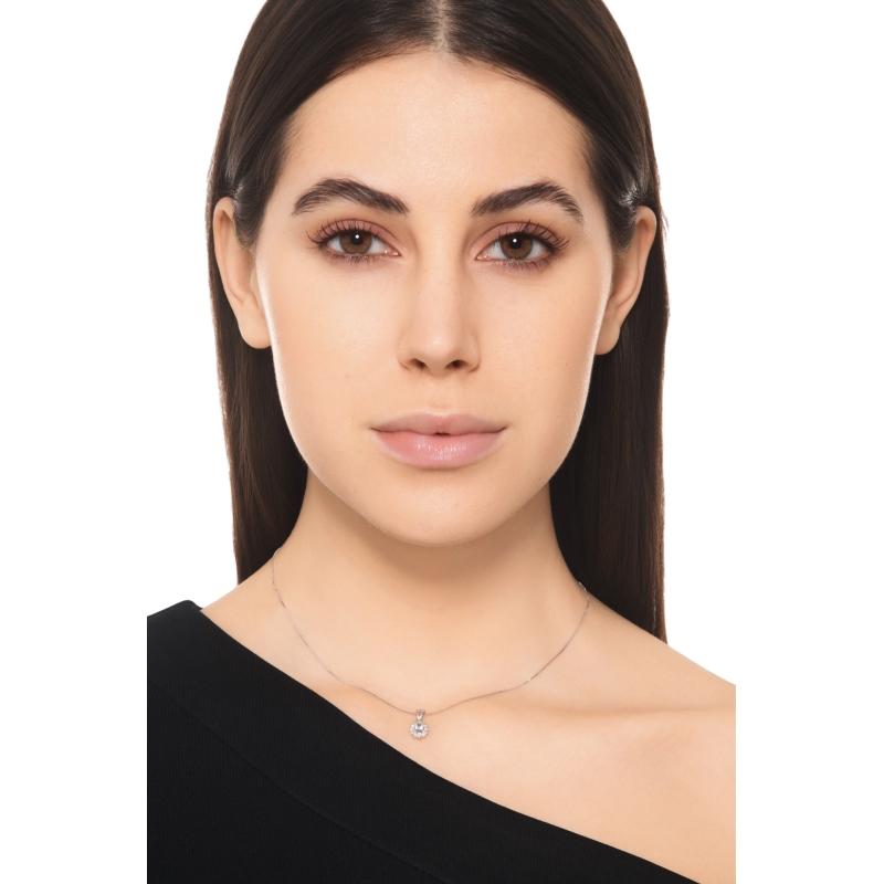 Colgante Aguamarina Ovalada Diamantes Oro Blanco