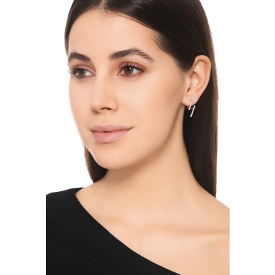 Pendientes de diseño en oro blanco de 18k con diamantes