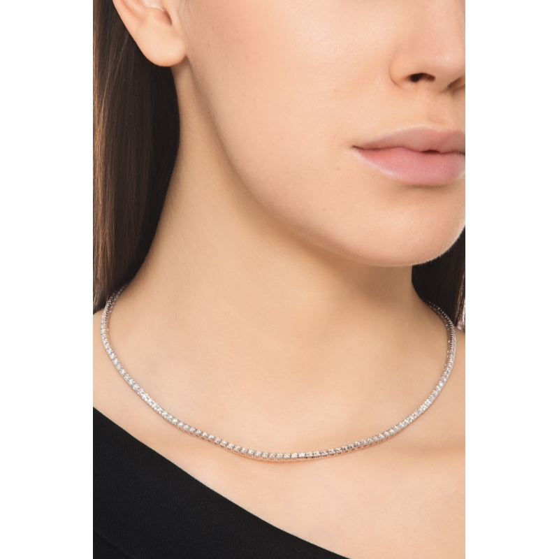 Collar estilo riviera en oro blanco 18k con diamantes