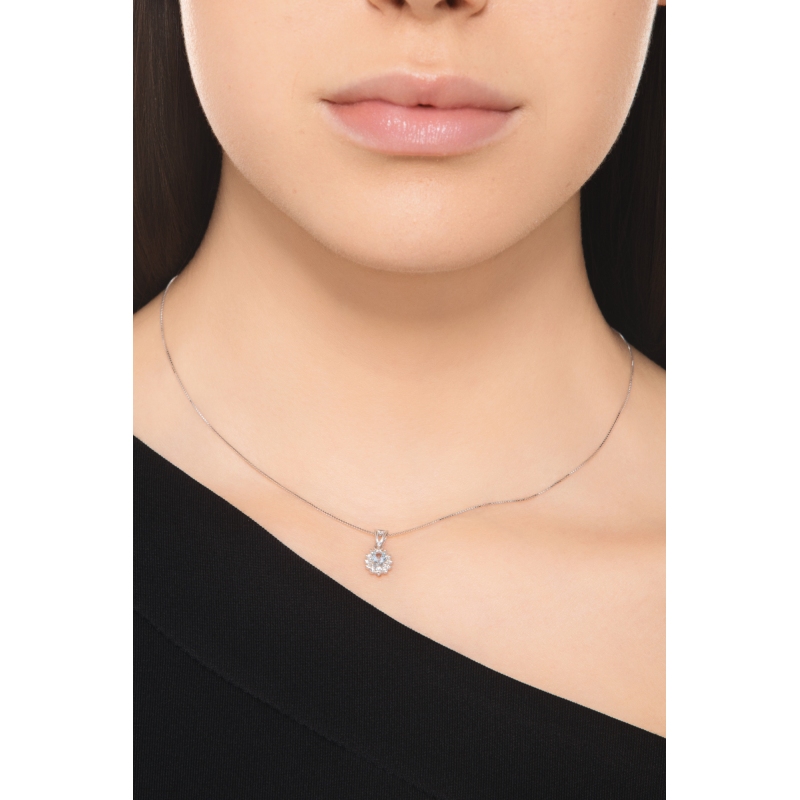 Colgante Aguamarina Ovalada Diamantes Oro Blanco