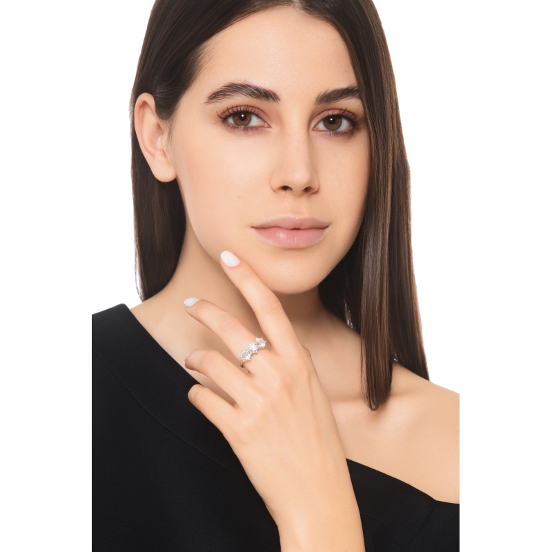 Anillo en oro blanco 18K con diamantes trilogy ct 0.30