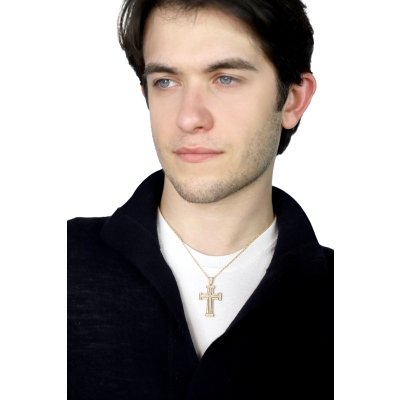 Collar cruz en oro amarillo 18K con diamantes