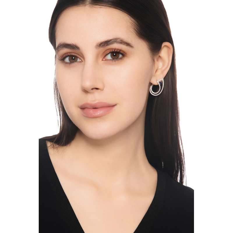 Pendientes zafiro azul y diamantes en oro blanco 18k