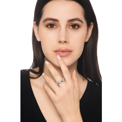 Anillo en oro blanco 18k con hileras de diamantes