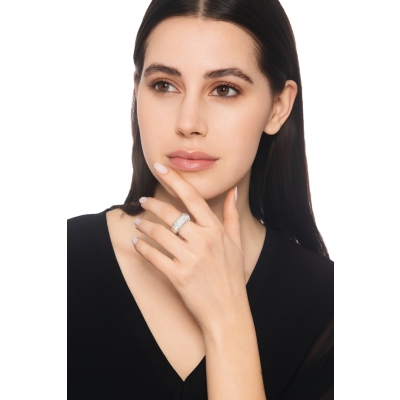 Anillo elástico en oro blanco 18k con pavé de diamantes