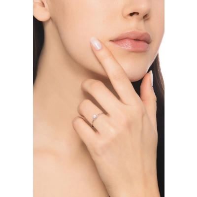 Sortija Solitario Oro 18K con Diamante ct. 0,20