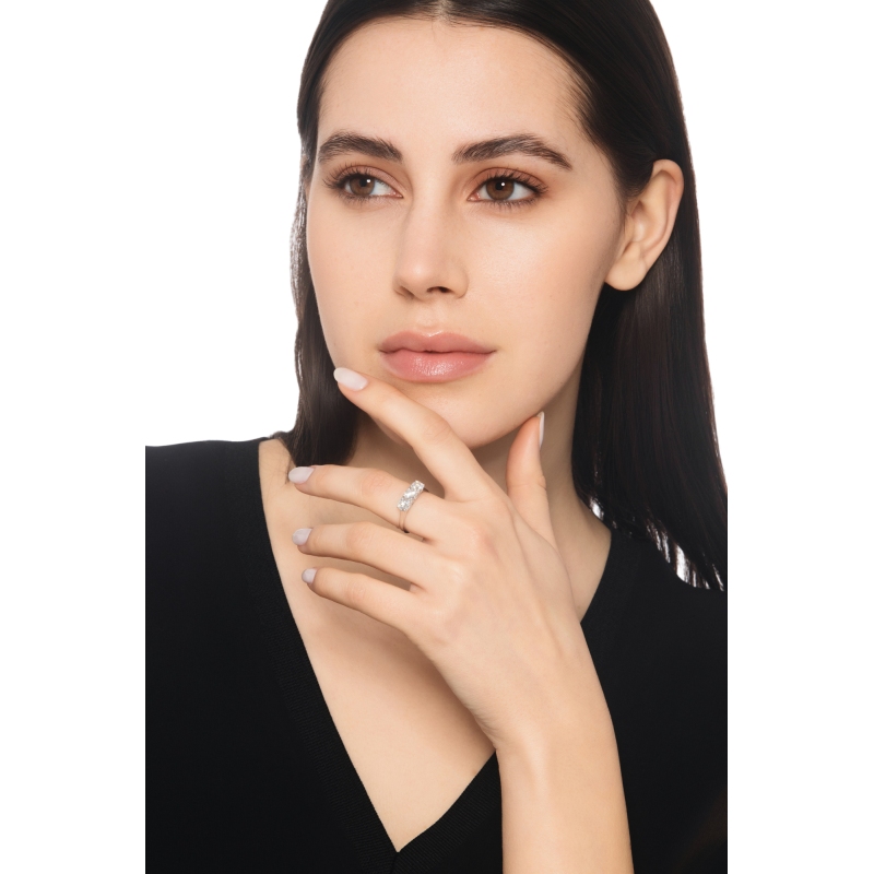 Sortija con 3 diamantes 1,50 quilates oro blanco 18 kilates 