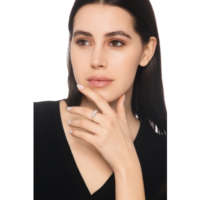 Sortija con 3 diamantes 1,50 quilates oro blanco 18 kilates 