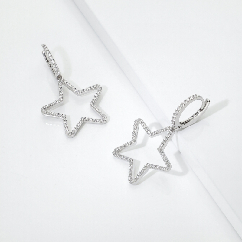 Pendientes colgantes en Oro Blanco 18k con estrellas de diamantes