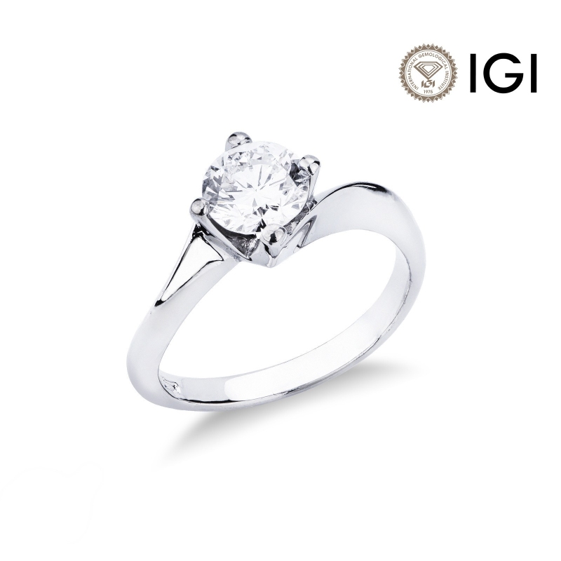 Solitario en oro blanco de 18 kilates con diamante de 1.00 ct