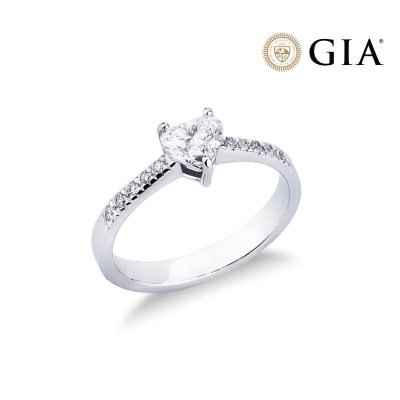 Anillo diamante corte corazón 0,70 ct GIA oro blanco 18k