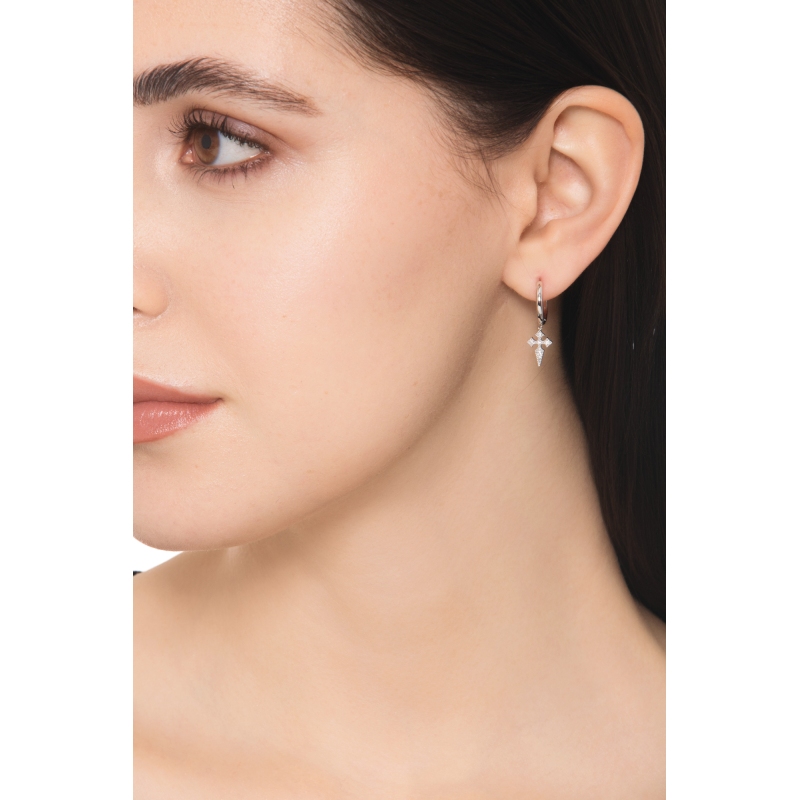 Pendientes de aro en oro blanco 18k con cruz y diamantes