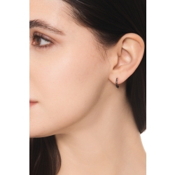 Pendiente mono aro en oro blanco 18k con diamantes negros brunidos 2