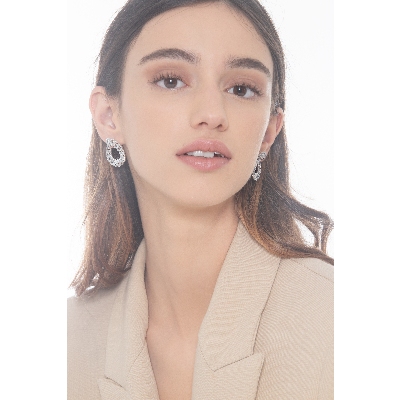 Pendientes de aro en malla gourmette de oro blanco 18k