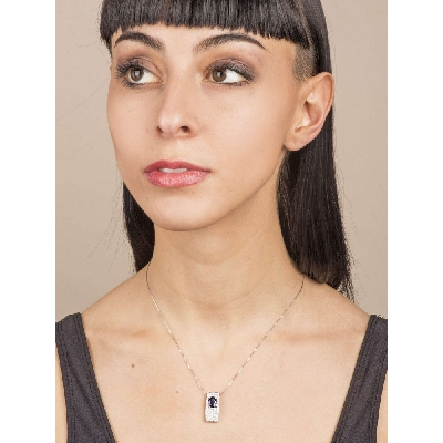 Collar en oro blanco 18k diamantes y zafiro azul