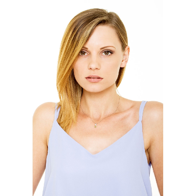 Colgante Oro Blanco 18k Peridoto Ovalado y Diamantes Talla Brillante