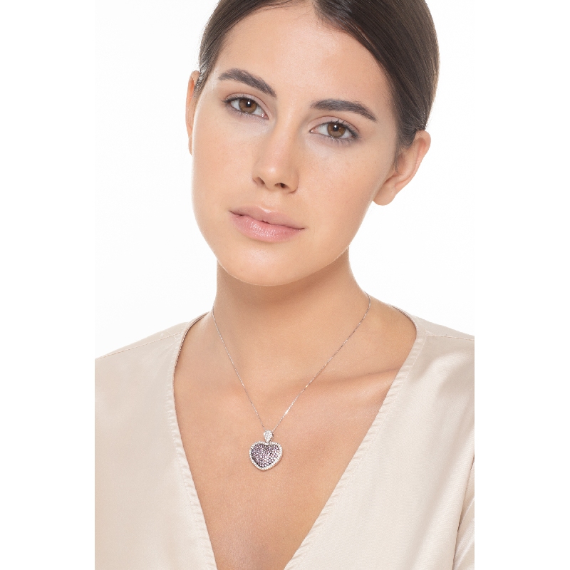 Collar en oro blanco de 18k con colgante en forma de corazón Collar en oro blanco de 18k con colgante en forma de corazón