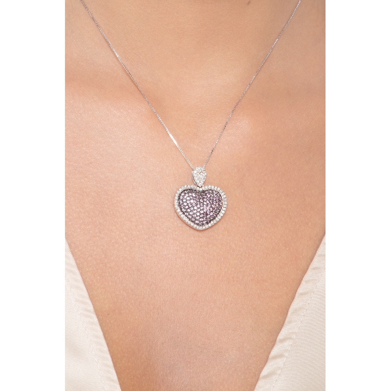 Collar en oro blanco de 18k con colgante en forma de corazón Collar en oro blanco de 18k con colgante en forma de corazón