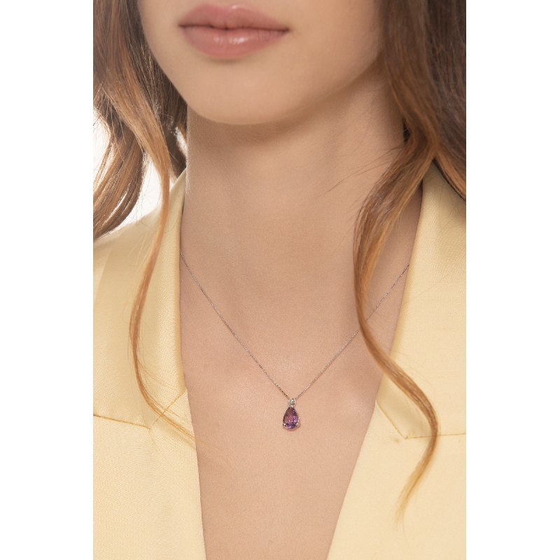 Collar con amatista en gota y diamante oro 750 Collar con amatista en gota y diamante oro 750