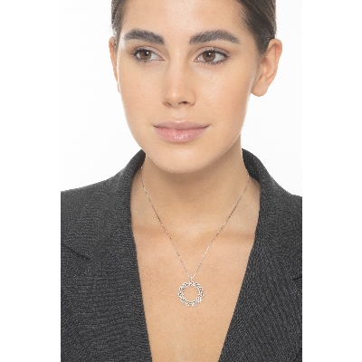 Collar Círculo de Estrellas en Oro Blanco 18k y Diamantes