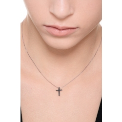 Collar con cruz en oro blanco de 18k y diamantes negros 2