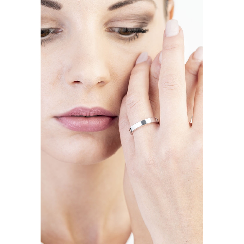 Alianza Unoaerre en oro blanco de 18 quilates Alianza Unoaerre en oro blanco de 18 quilates