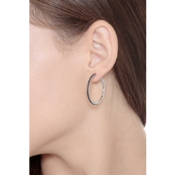 Aros en oro blanco de 18 quilates con diamantes negros 2