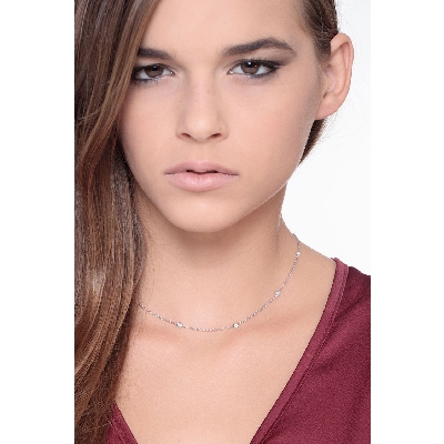 Collar en oro blanco de 18 quilates, de 40 cm, con diamantes