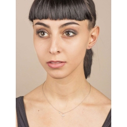 Collar elegante oro blanco 18k con cruz de diamantes 2