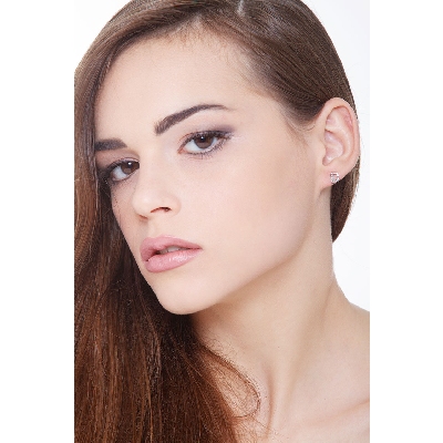 Pendiente oro blanco 18k y diamante LETRA D