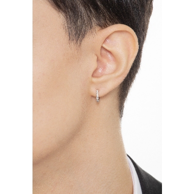 Pendiente suelto en oro blanco 18 quilates con diamantes