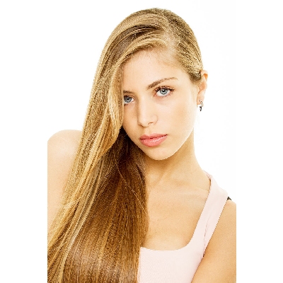 Pendientes mujer de oro blanco de 18k con zafiros azules y diamantes