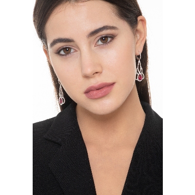 Pendientes en Oro Blanco 18k con Diamantes y Rubi gota